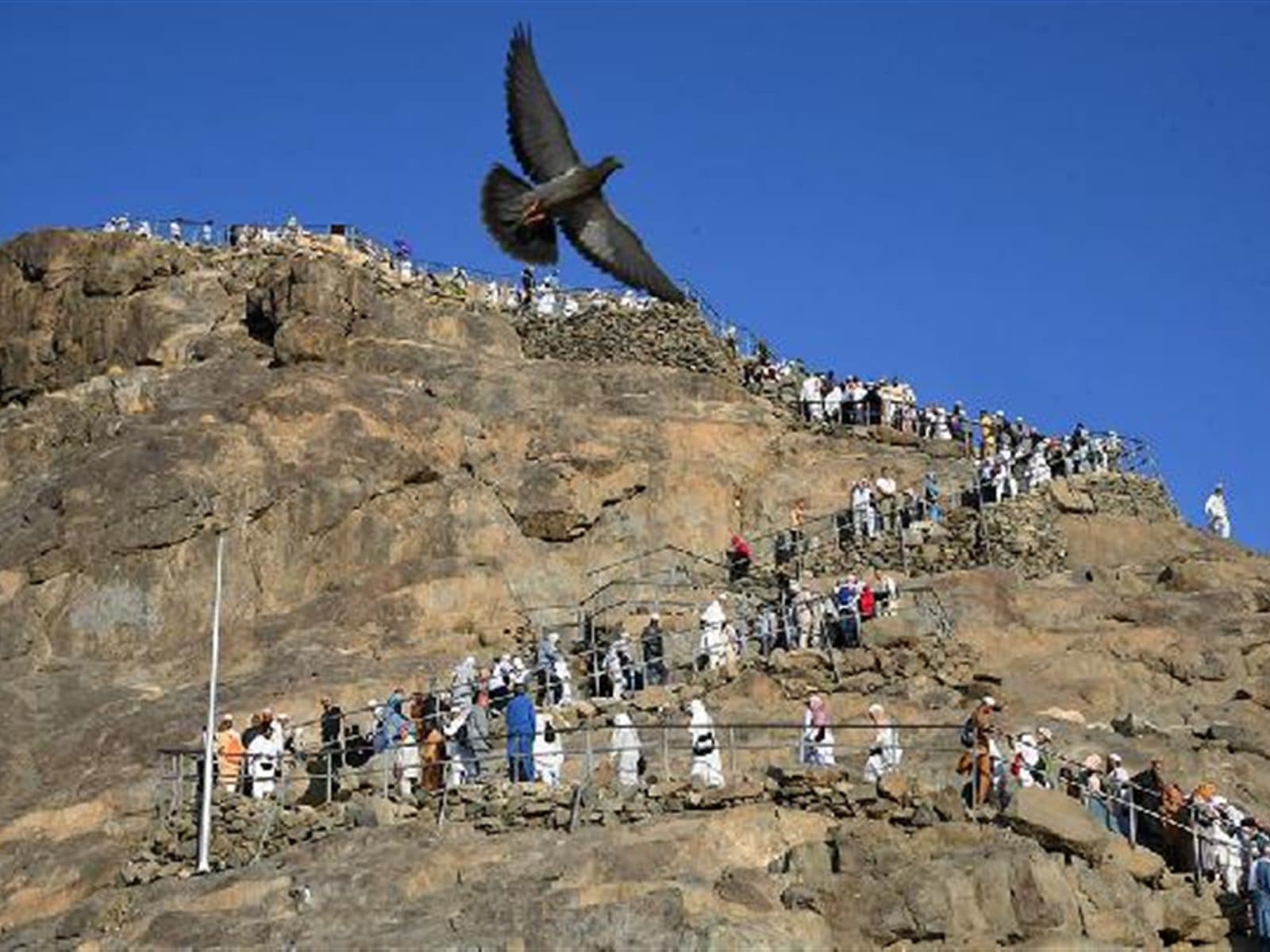 Jabal Nur dan Gua Hira tempat turunnya wahyu pertama